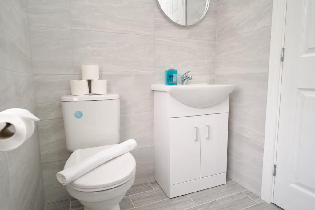 Cosy 1bed Flat With Garden, Parking & Free Netflix Coventry
