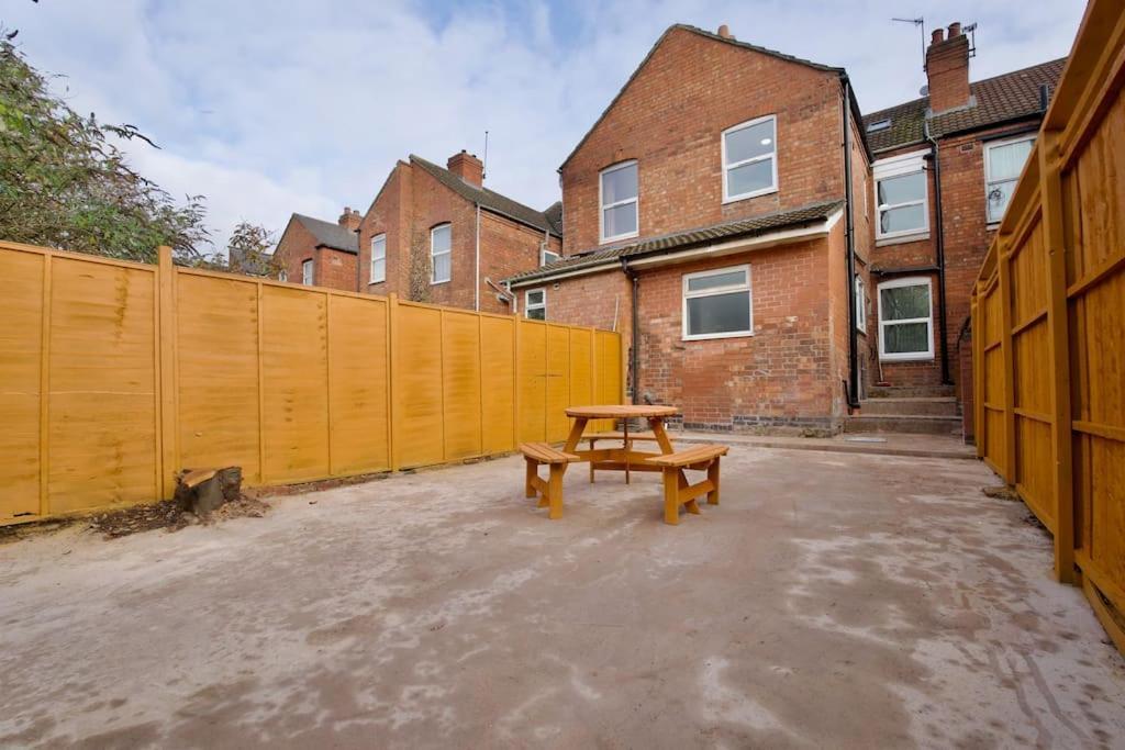 Apartment Cosy 1bed Flat With Garden, Parking & Free Netflix Coventry
