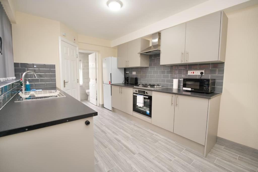 Apartment Cosy 1bed Flat With Garden, Parking & Free Netflix *